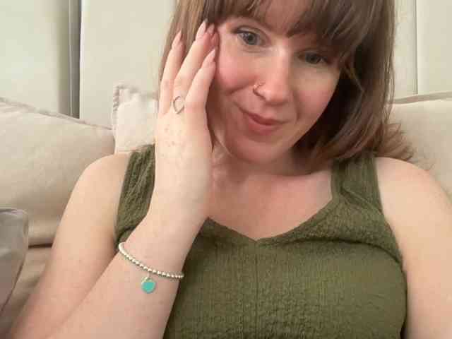 REDHEADROSIE webcam