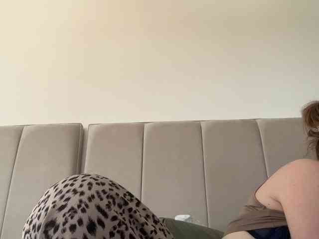 REDHEADROSIE webcam
