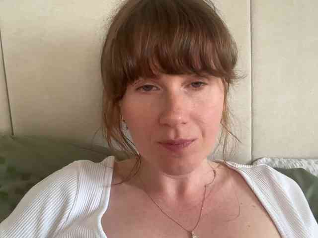 REDHEADROSIE webcam