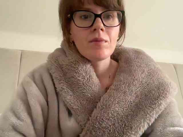 REDHEADROSIE webcam