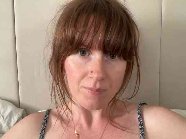 REDHEADROSIE webcam