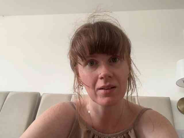 REDHEADROSIE webcam