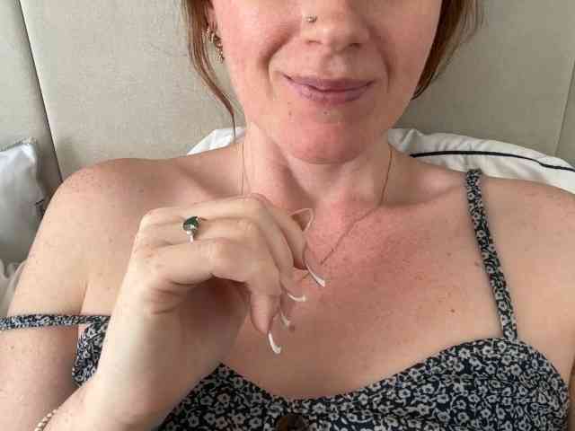 REDHEADROSIE webcam