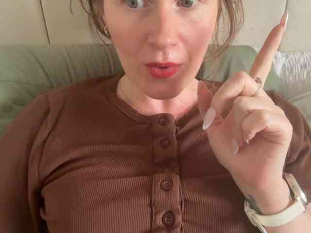 REDHEADROSIE webcam