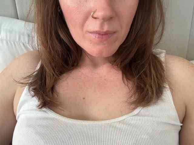 REDHEADROSIE webcam