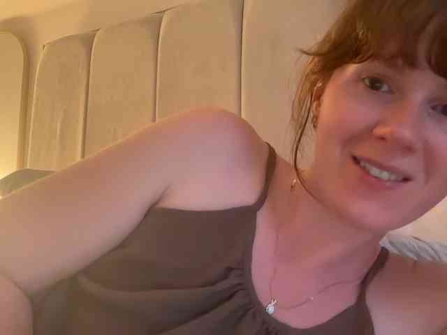 REDHEADROSIE webcam