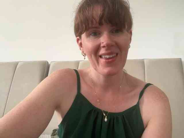 REDHEADROSIE webcam