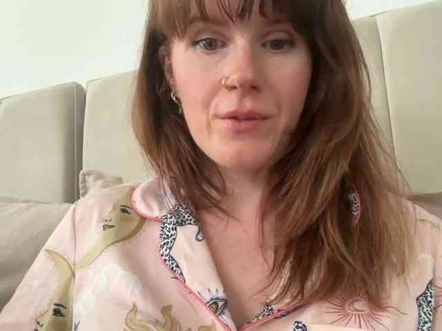 REDHEADROSIE webcam