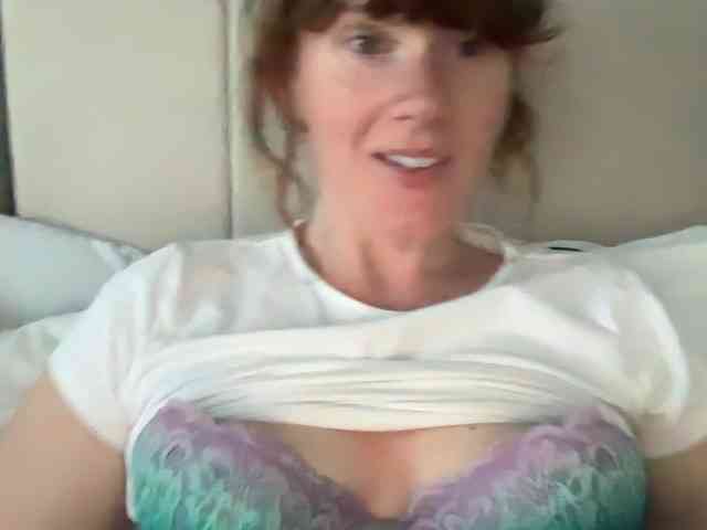 REDHEADROSIE webcam