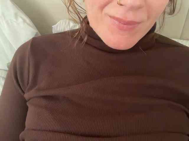 REDHEADROSIE webcam