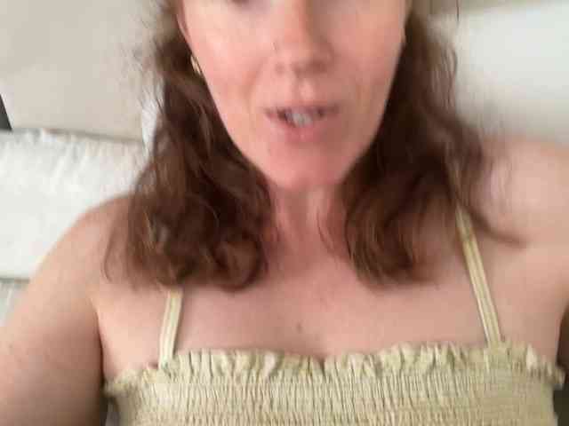 REDHEADROSIE webcam