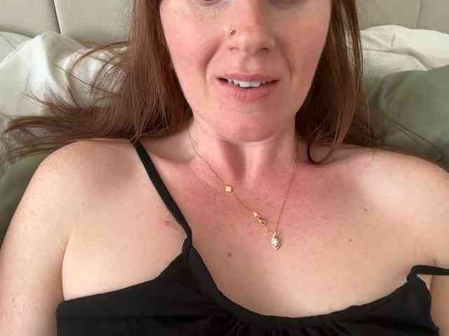 REDHEADROSIE webcam
