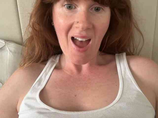 REDHEADROSIE webcam