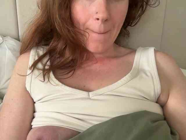 REDHEADROSIE webcam