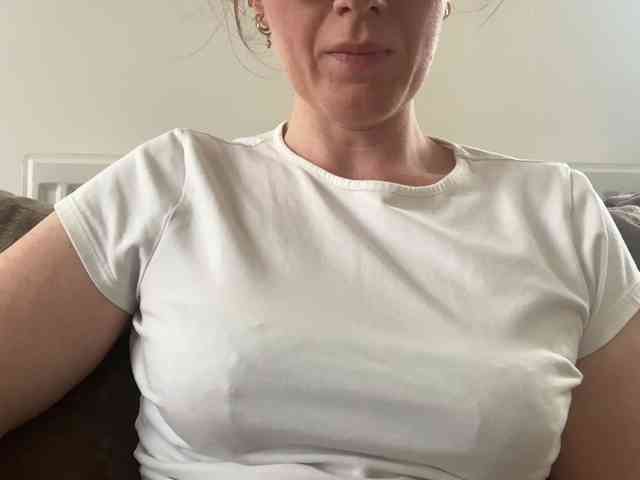 REDHEADROSIE webcam