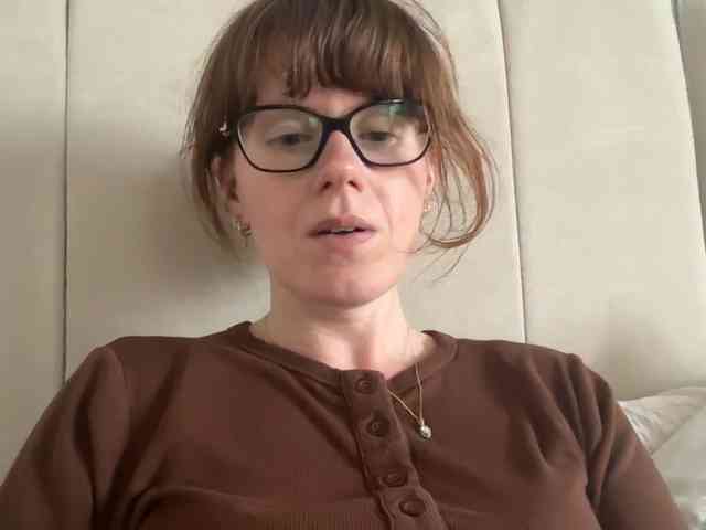REDHEADROSIE webcam
