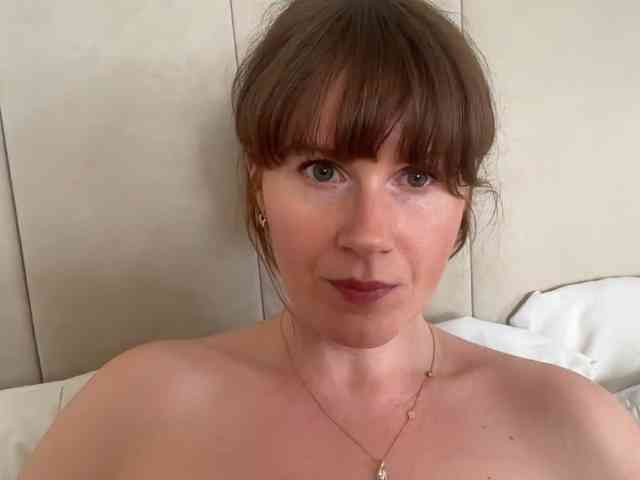 REDHEADROSIE webcam
