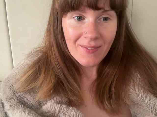 REDHEADROSIE webcam