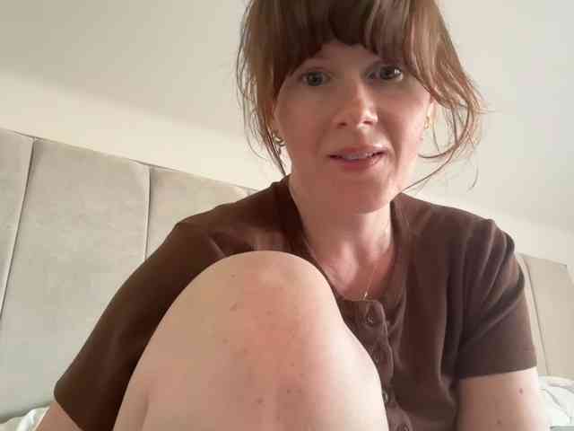 REDHEADROSIE webcam