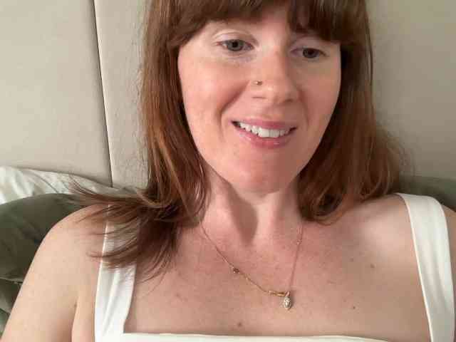 REDHEADROSIE webcam