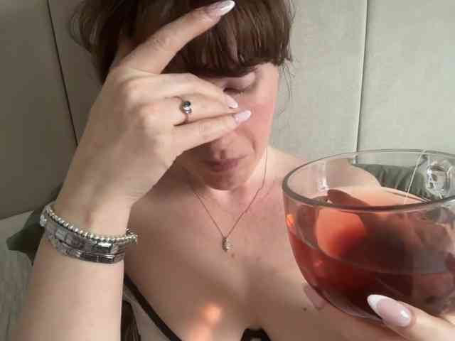 REDHEADROSIE webcam