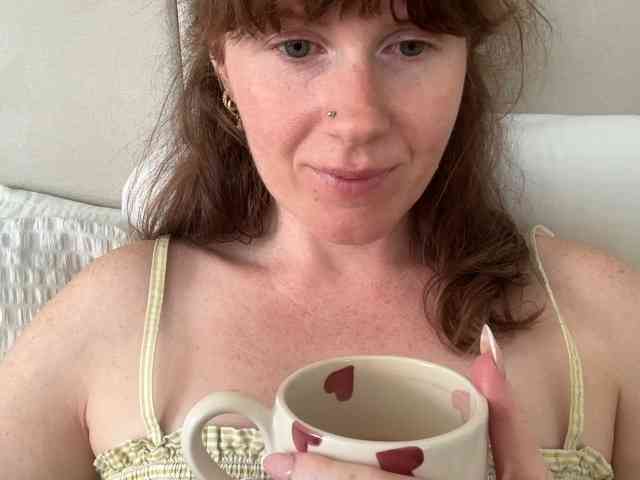 REDHEADROSIE webcam
