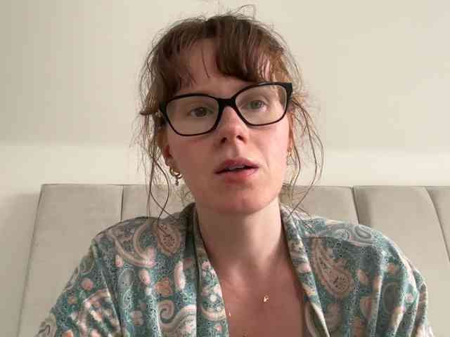 REDHEADROSIE webcam