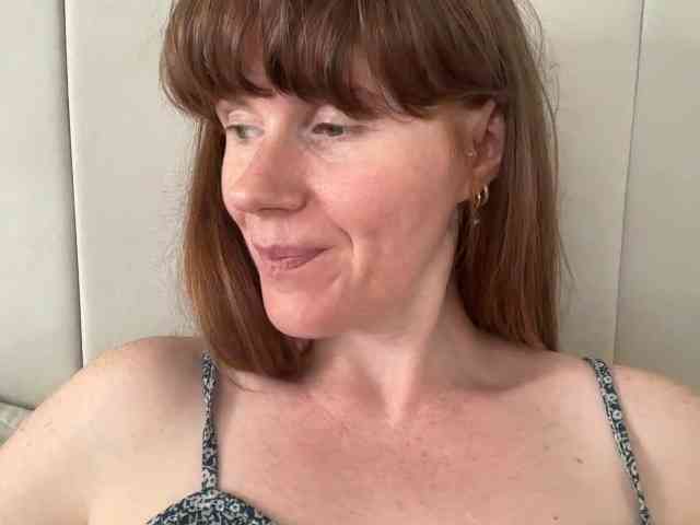 REDHEADROSIE webcam