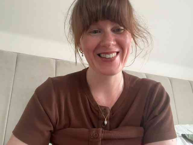 REDHEADROSIE webcam
