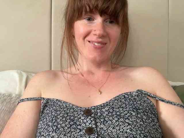 REDHEADROSIE webcam
