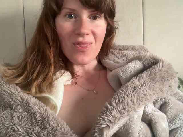 REDHEADROSIE webcam