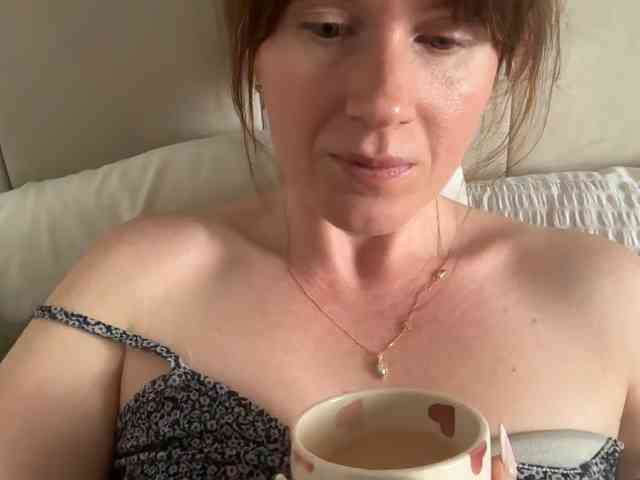 REDHEADROSIE webcam