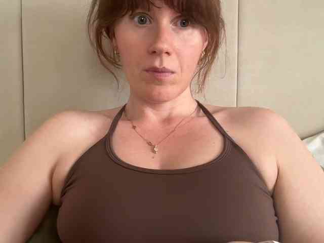 REDHEADROSIE webcam
