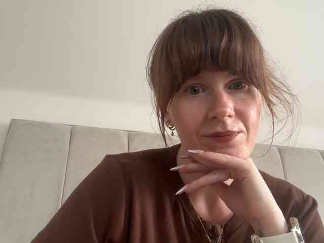 REDHEADROSIE webcam