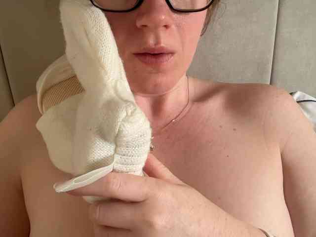 REDHEADROSIE webcam
