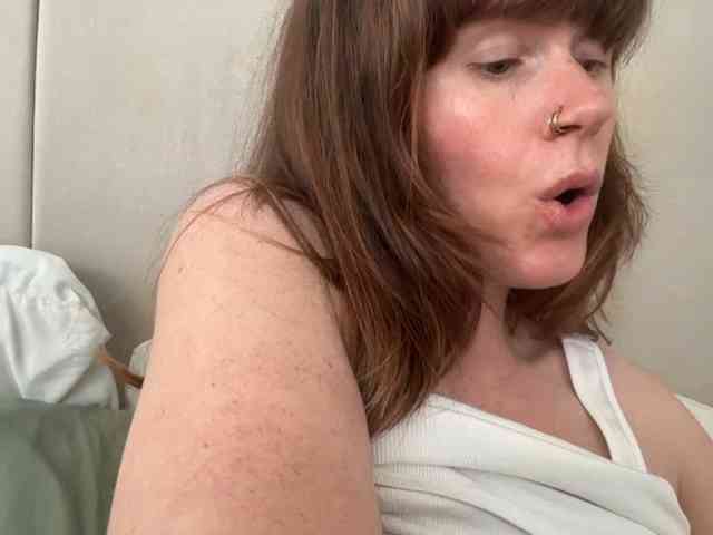 Вебкам-шоу REDHEADROSIE