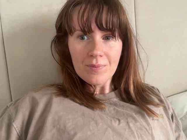 REDHEADROSIE webcam