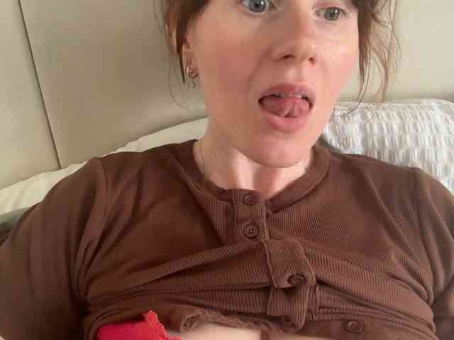 REDHEADROSIE webcam