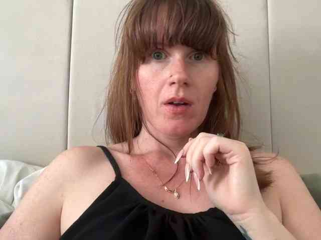 REDHEADROSIE webcam