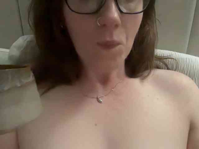 REDHEADROSIE webcam