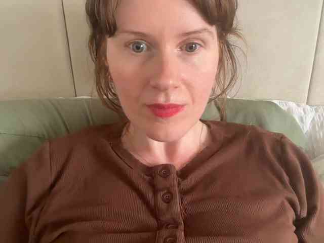 REDHEADROSIE webcam