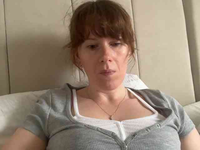 REDHEADROSIE webcam