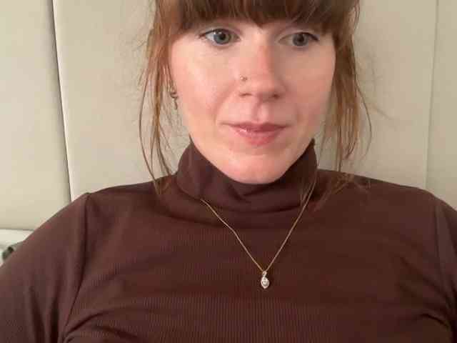 REDHEADROSIE webcam