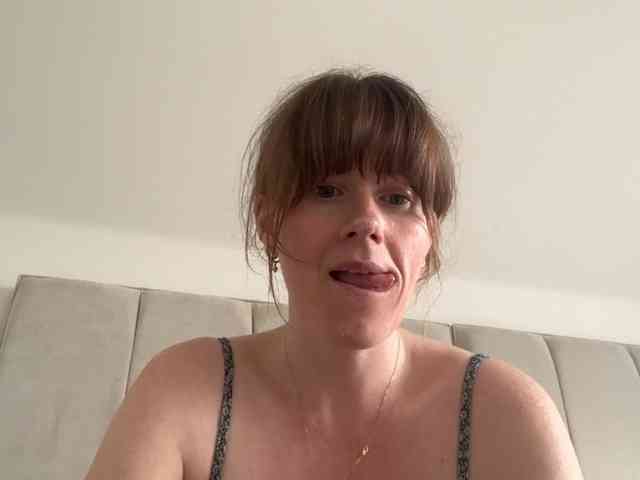 REDHEADROSIE webcam