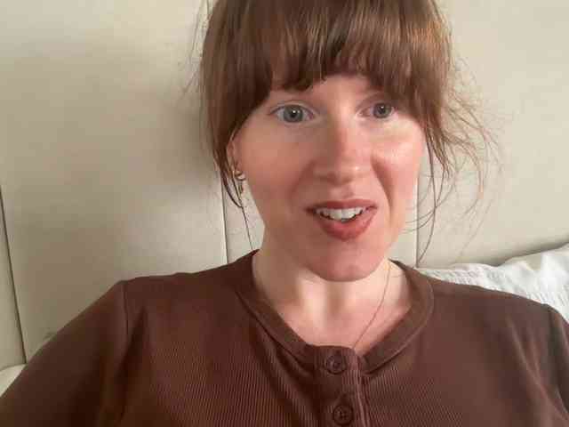 REDHEADROSIE webcam