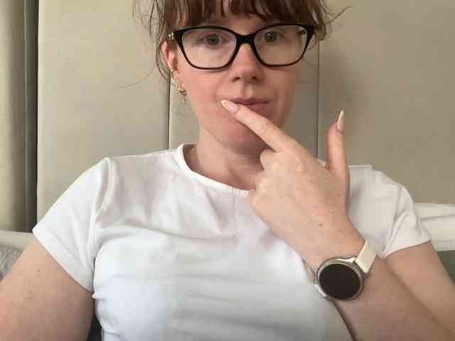 REDHEADROSIE webcam