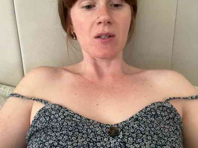 REDHEADROSIE webcam