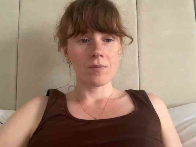 REDHEADROSIE webcam