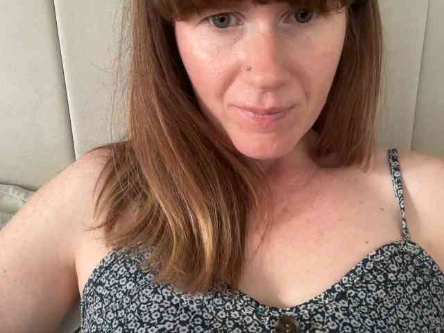 REDHEADROSIE webcam