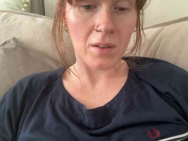 REDHEADROSIE webcam